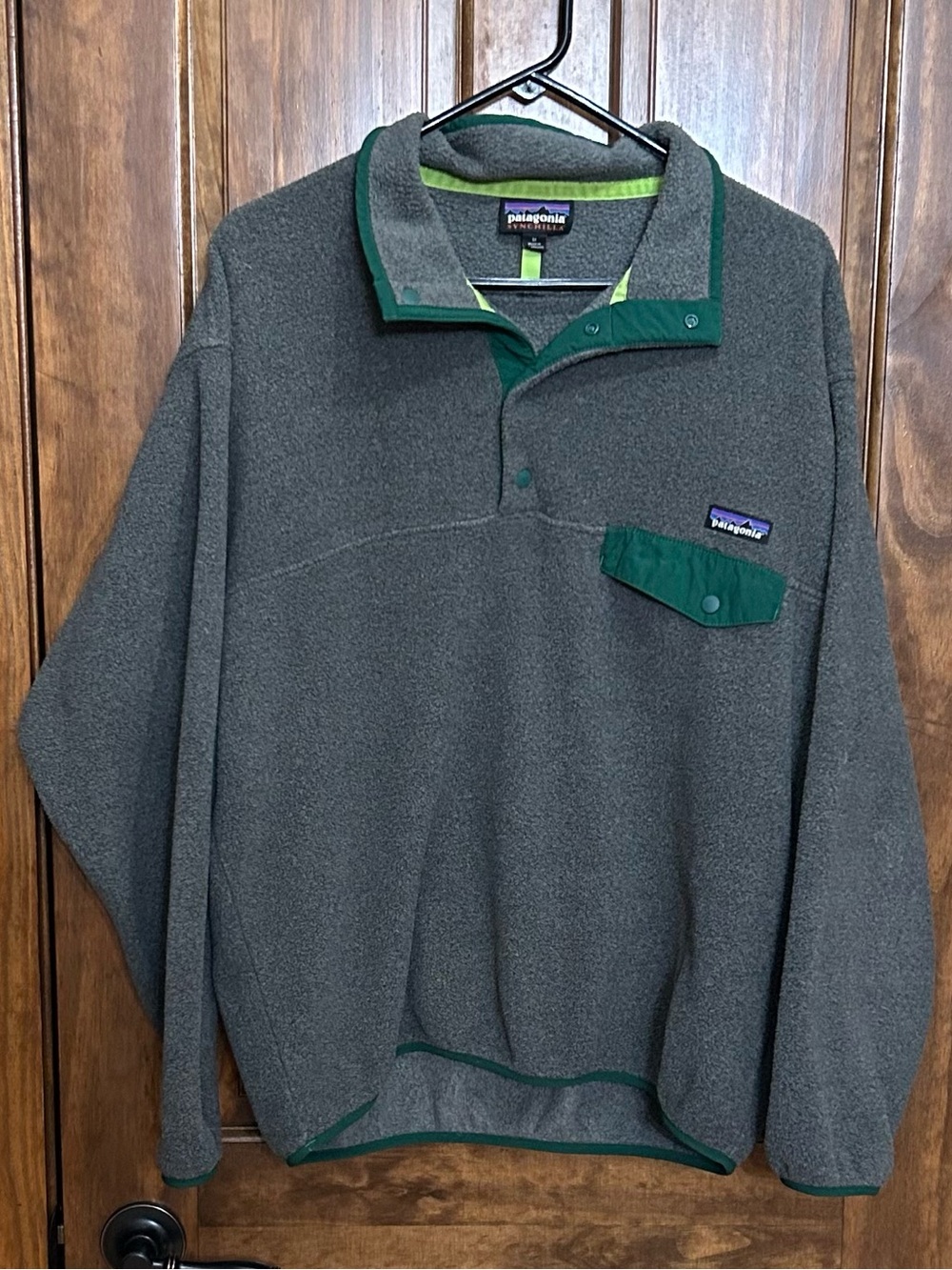 Patagonia Synchilla Men’s Fleece Medium Gray & Green